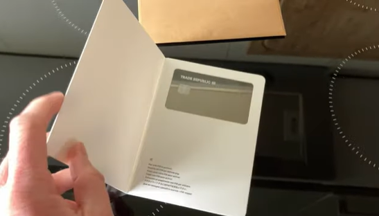 unboxing mirrorcard trade republic